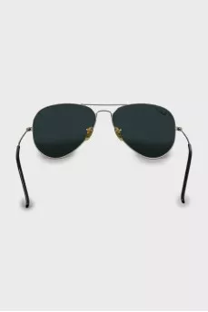 Сонцезахисні окуляри зі сріблястою оправою Aviator