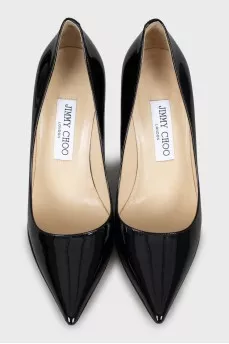 Patent black pointed toe shoes