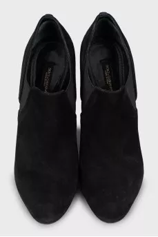 Suede ankle boots with curved heel