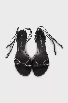 Two-tone tie sandals