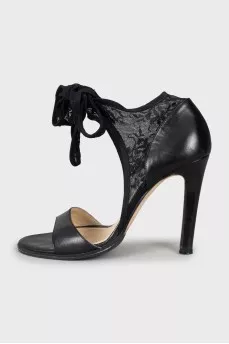 Leather sandals with lace ties