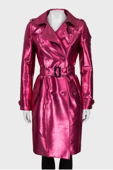 Pink trench coat at the waist