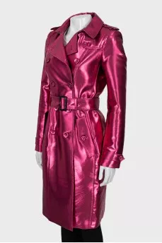 Pink trench coat at the waist