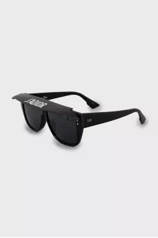 Black sunglasses with visor