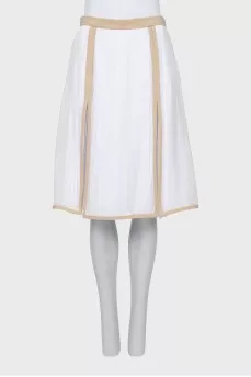 Pleated skirt with slits