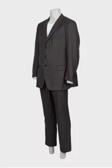 Men's suit made of wool and silk