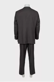 Men's suit made of wool and silk