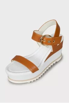 Two-tone wedge sandals