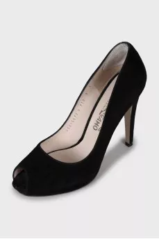 Black suede heeled shoes