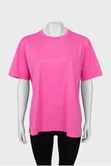 Pink T-shirt with patch pocket