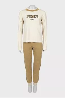 Knitted suit with joggers