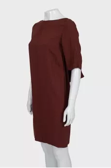 Dress with V-neck on the back