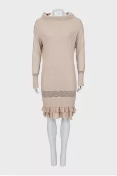 Knitted dress with pleated hem