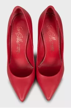 Leather shoes with a figured wedge heel