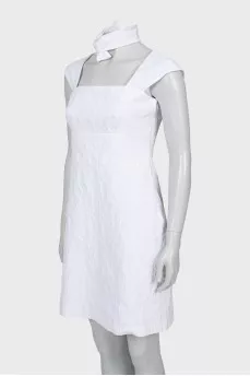 White dress with relief pattern