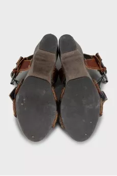 Босоножки на деревяной подошве