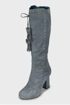 Suede boots with contrast seams