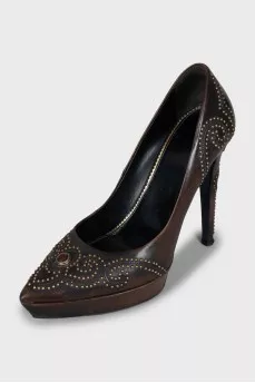Leather shoes with metal rhinestones