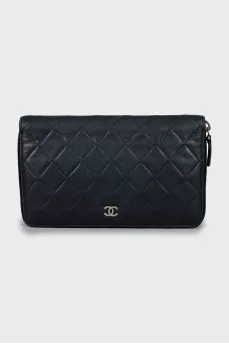Quilted leather wallet with brand logo