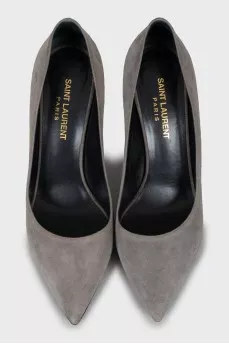 Grey pumps