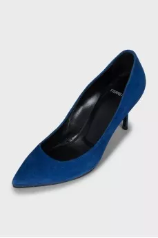 Blue suede pointed toe shoes