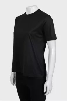 Black straight fit t-shirt with tag
