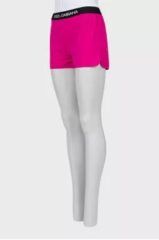 Sports shorts with elastic band
