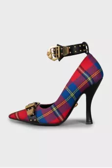 Checkered shoes with leather straps