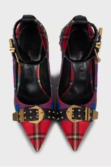 Checkered shoes with leather straps