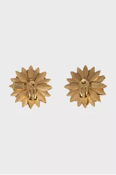 Flower shaped clips