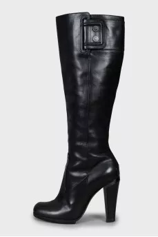 Leather boots with block heels