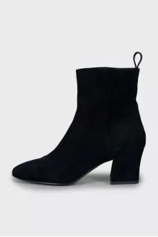 Suede ankle boots with medium heels