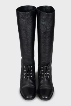 Low heel leather boots