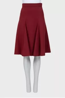 Loose red skirt