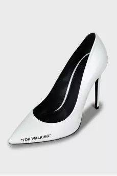 Leather printed pumps