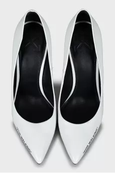 Leather printed pumps