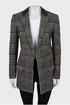 Short coat embroidered with beads