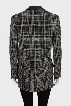 Short coat embroidered with beads