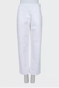 White jeans mom fit