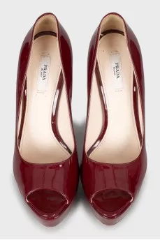 Patent leather high heel shoes