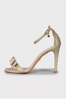 Shiny leather bow sandals