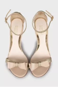 Shiny leather bow sandals