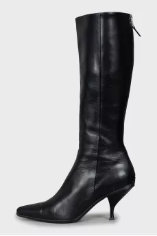 Pointed toe leather boots