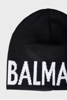 Black and white hat with brand logo