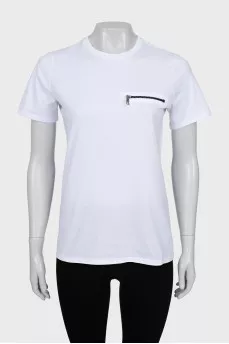 White T-shirt decorated with lightning