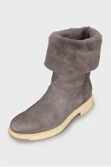 Insulated boots with zip