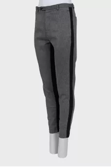 Slim fit trousers with a small print