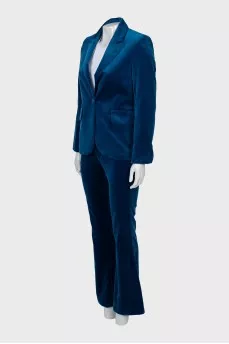 Velour suit with flared trousers and tag