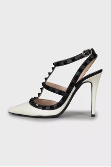 Rockstud sandals with tag