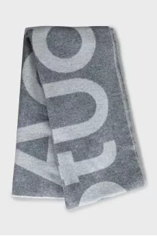 Two-tone scarf with text print